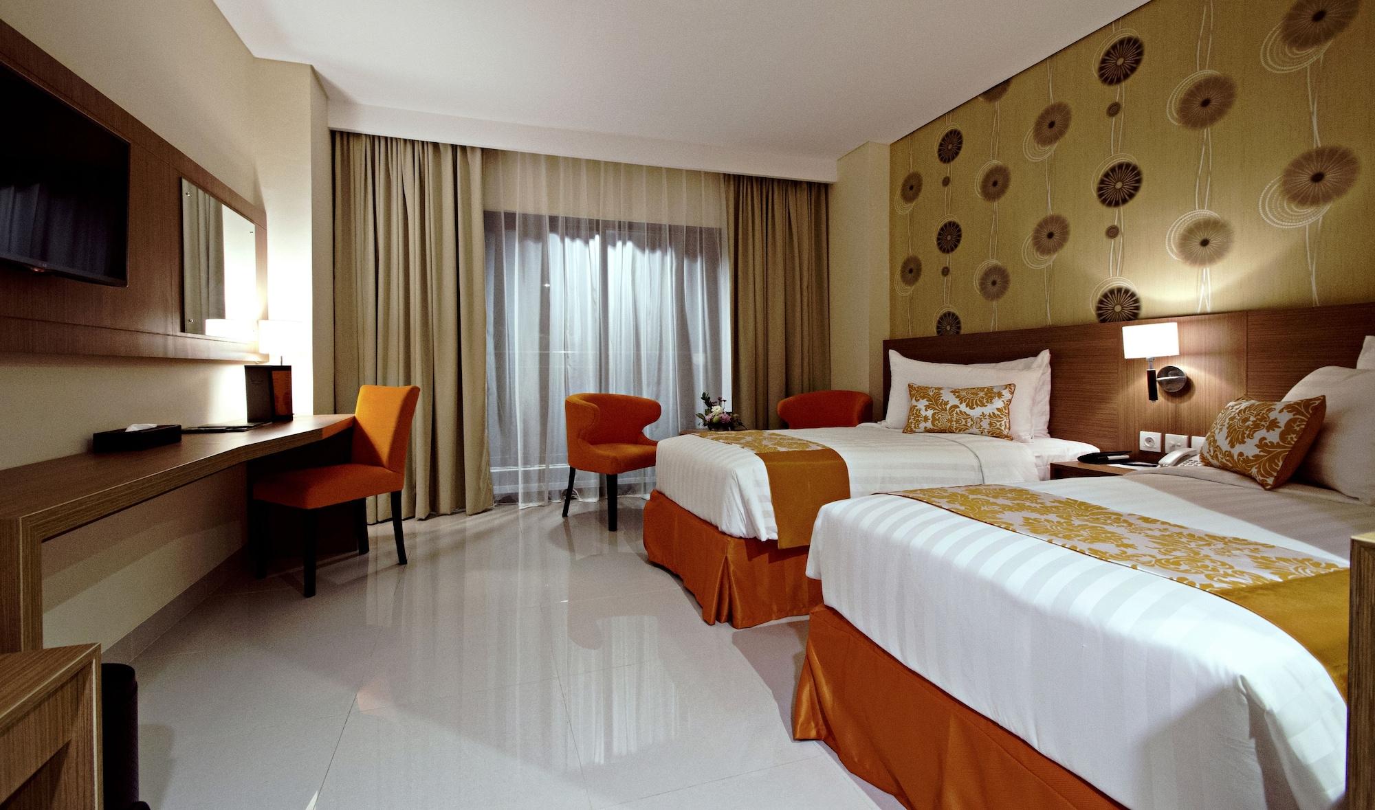 Ijen Suites Resort & Convention Malang Exterior photo