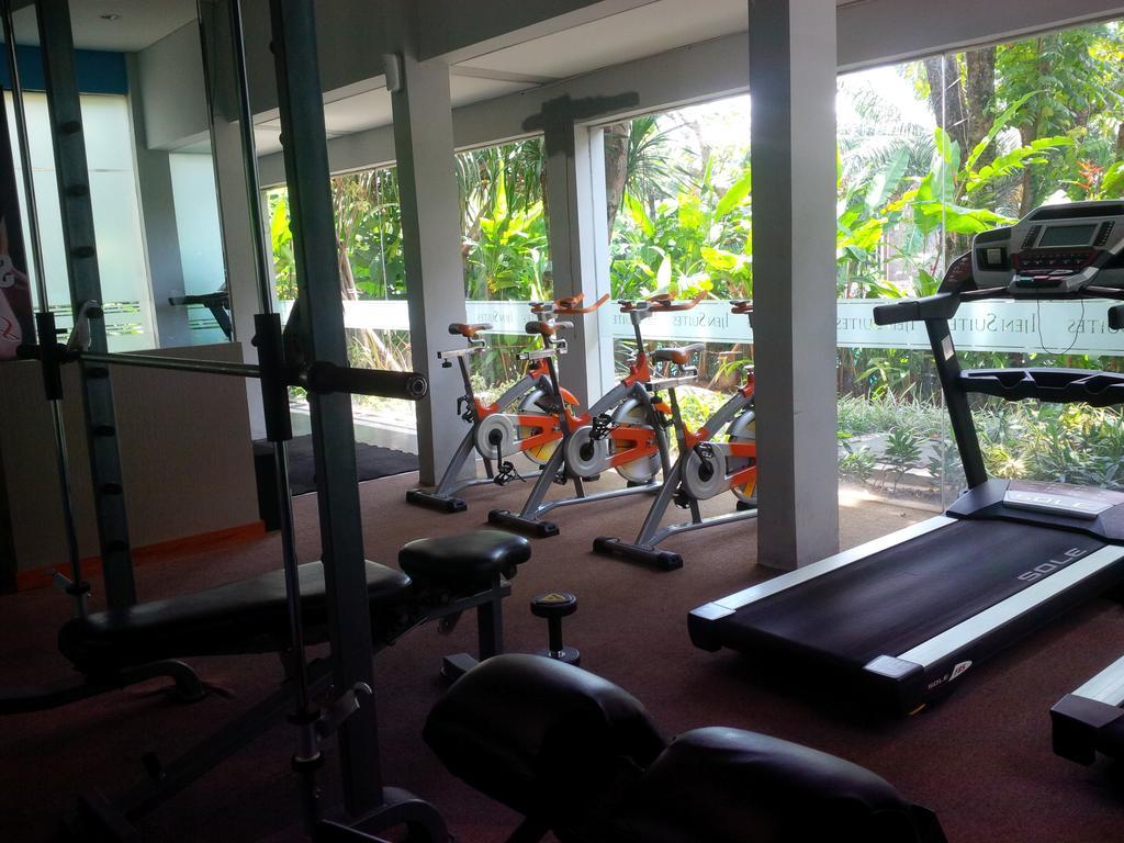 Ijen Suites Resort & Convention Malang Exterior photo