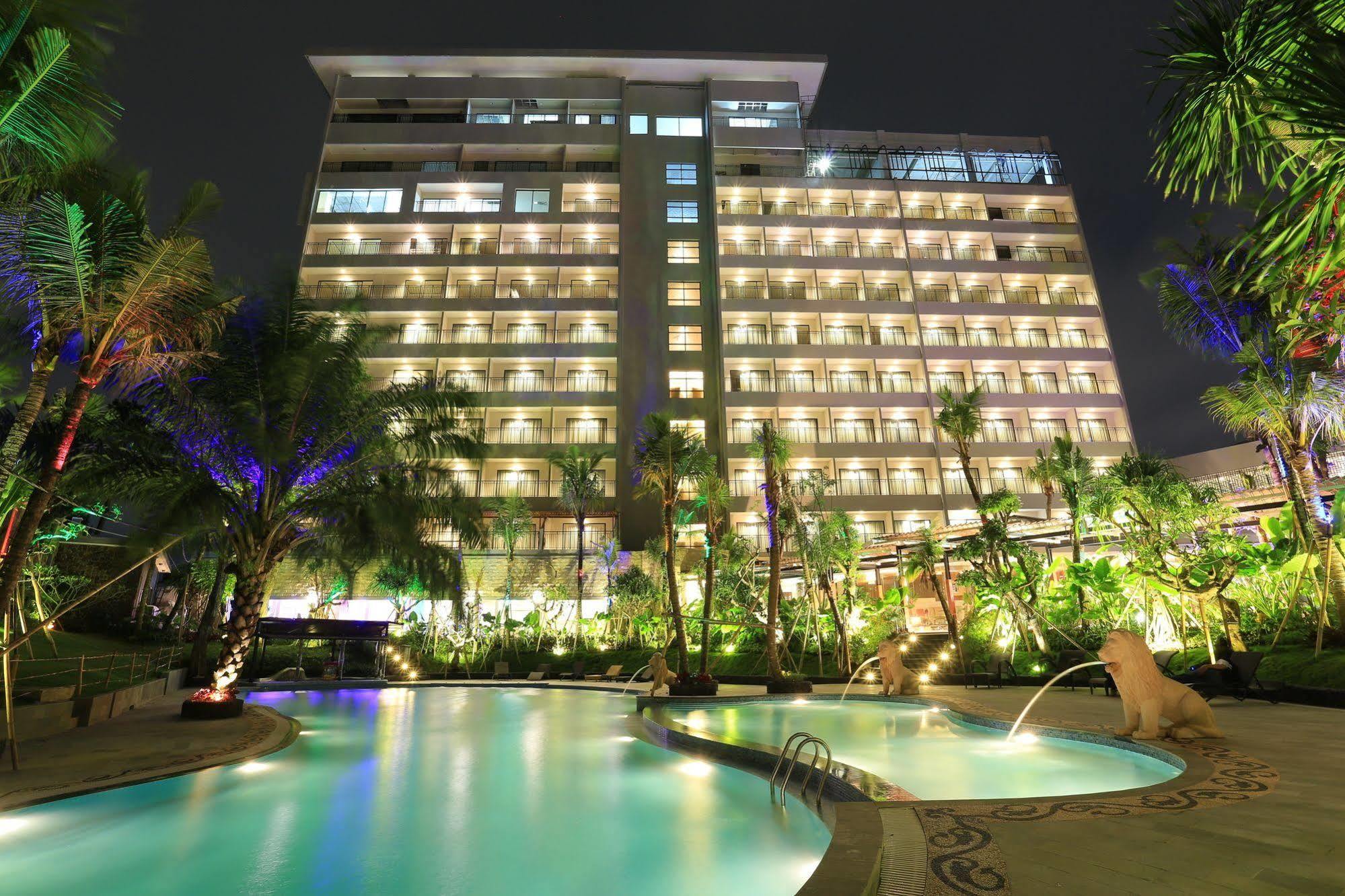 Ijen Suites Resort & Convention Malang Exterior photo