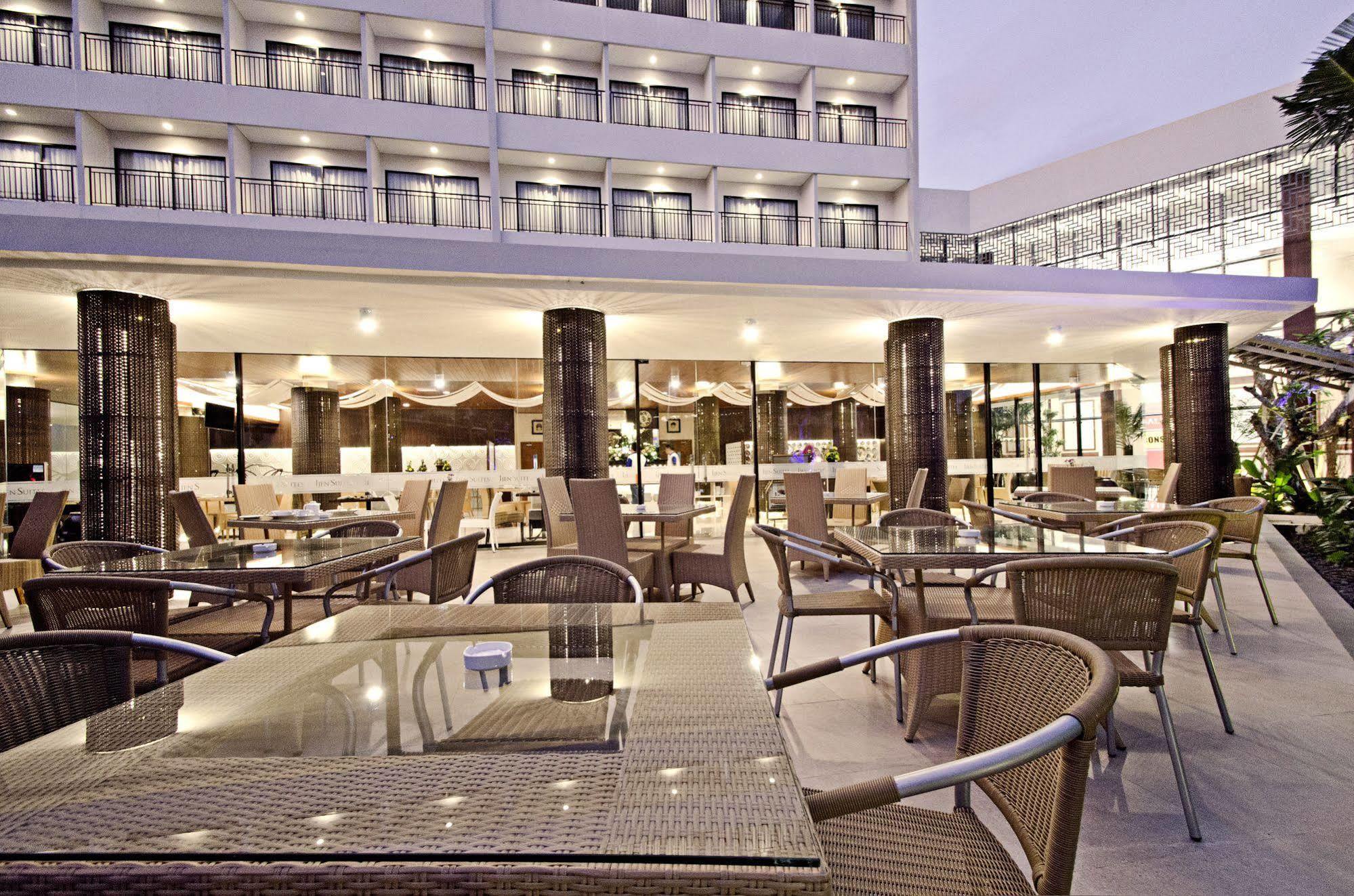 Ijen Suites Resort & Convention Malang Exterior photo