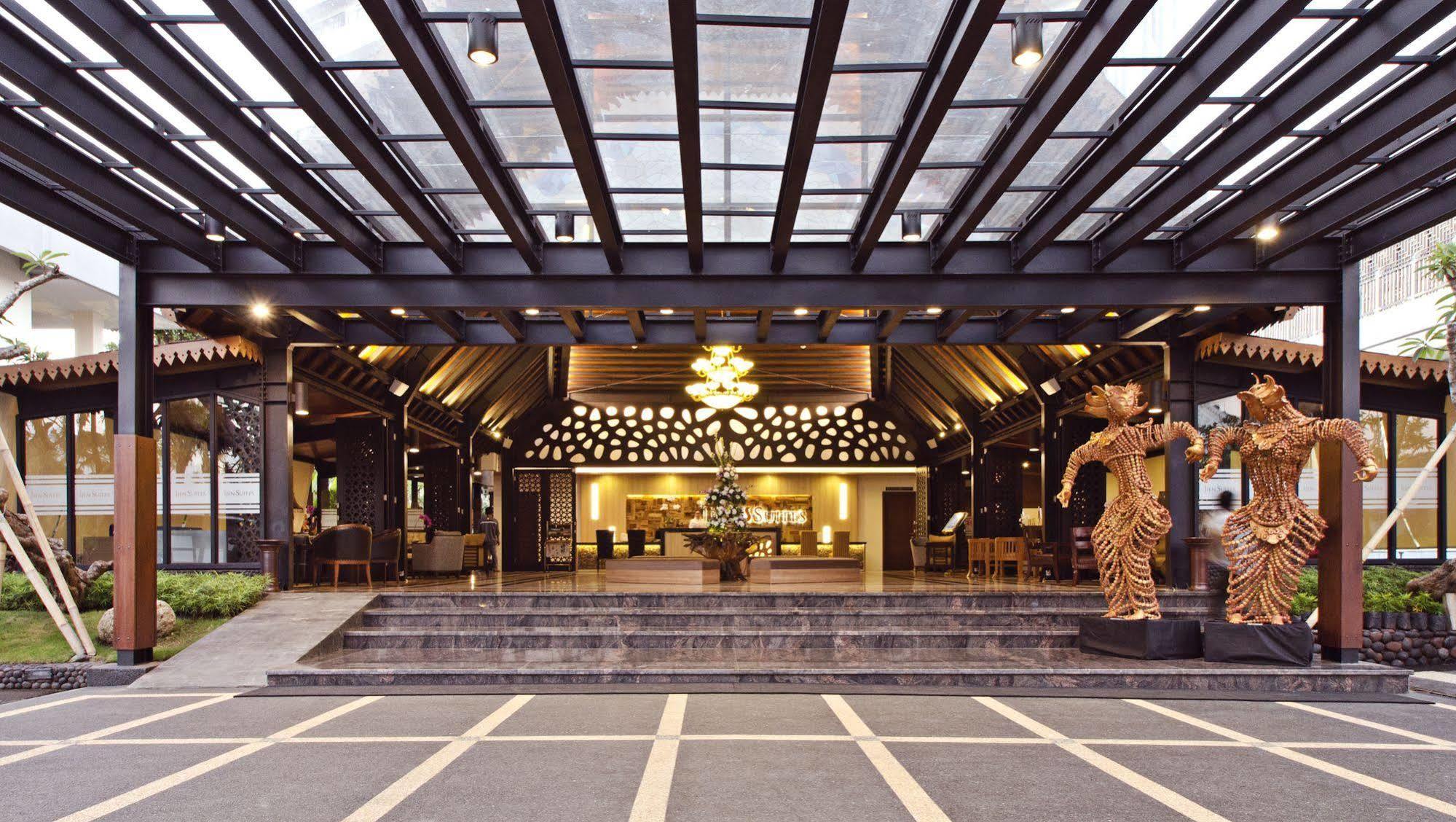 Ijen Suites Resort & Convention Malang Exterior photo